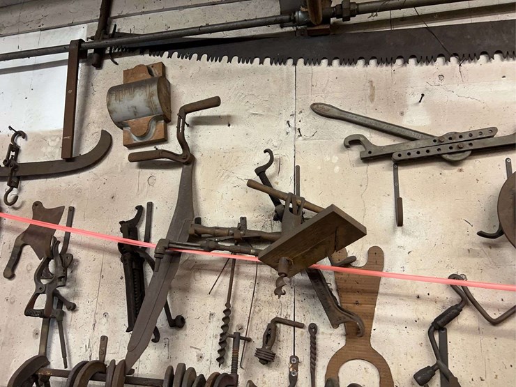 wall-of-tools-image-14