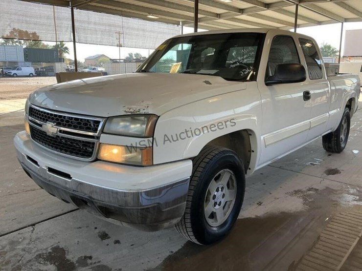 2006-chevrolet-silverado-1500-image-4