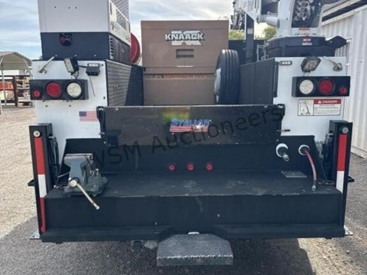 2016-ford-f550-image-6