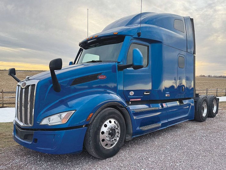 2015-peterbilt-579-image-2