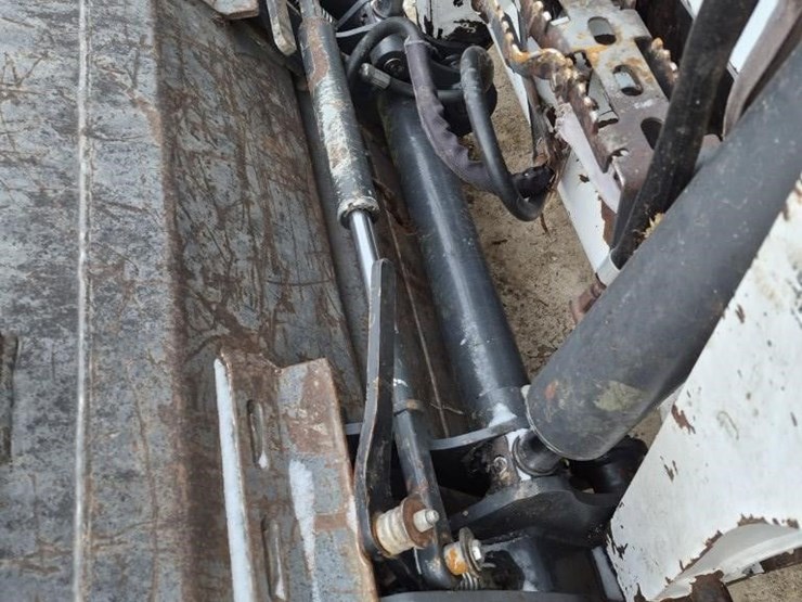 bobcat-s590-image-11