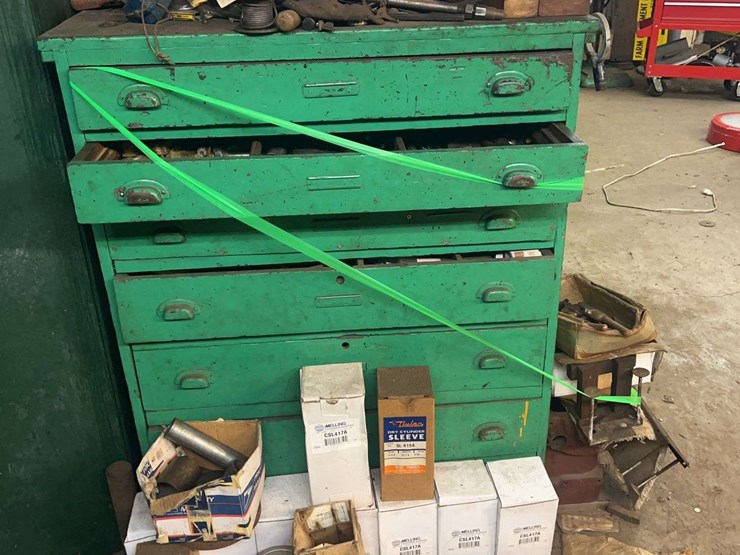 (2)-cabinets-with-contents-image-5