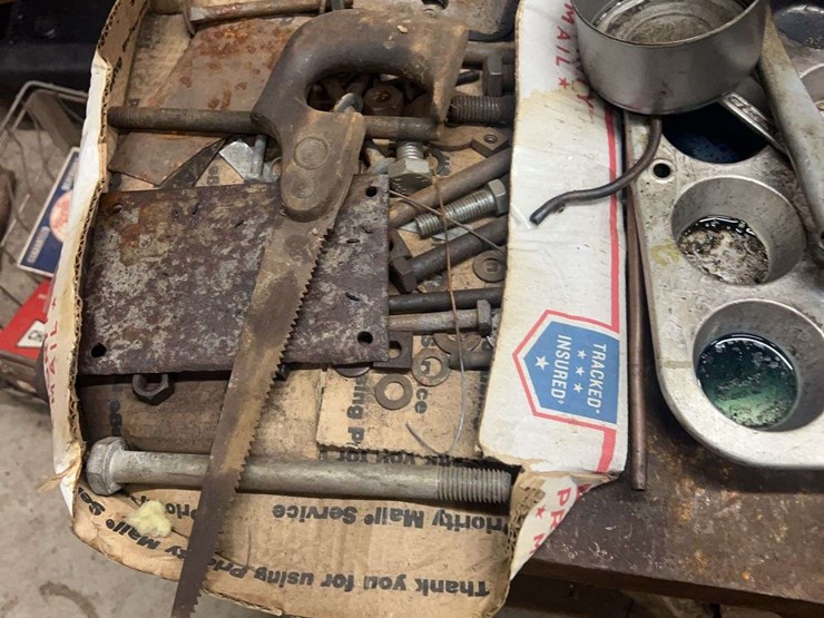 rolling-bench-with-contents-image-6