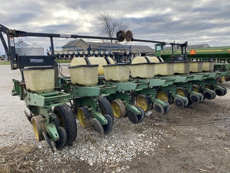 john-deere-7000-image-3