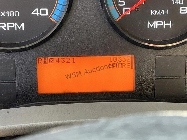 2015-international-7400-image-29