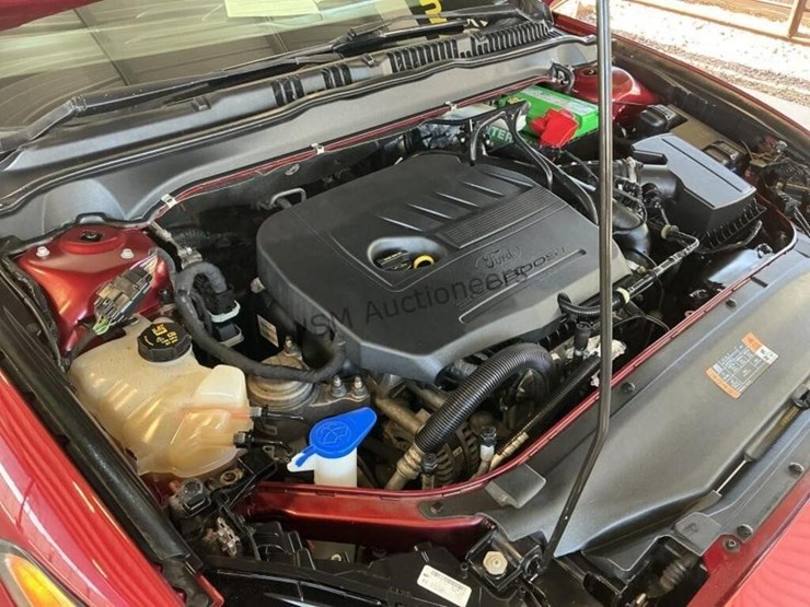 2016-ford-fusion-se-sdn-image-9