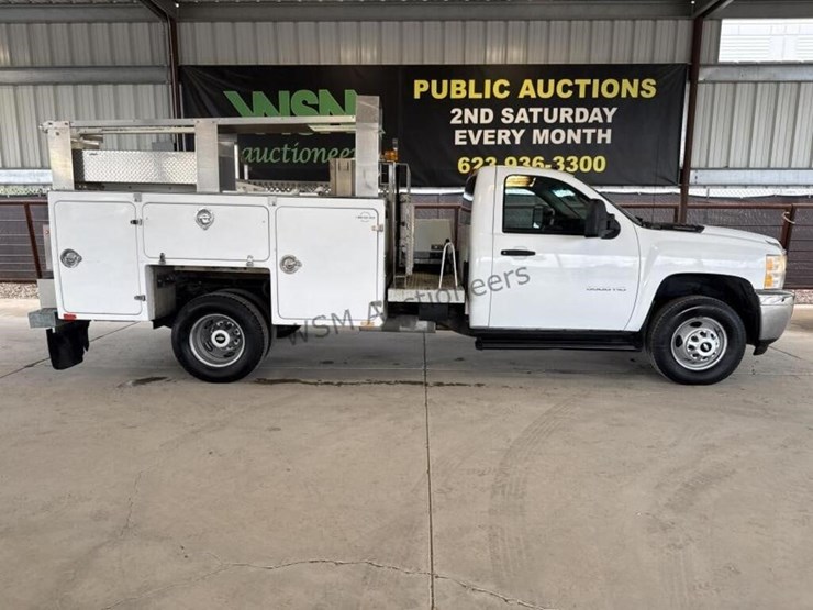 chevrolet-silverado-3500hd-image-1