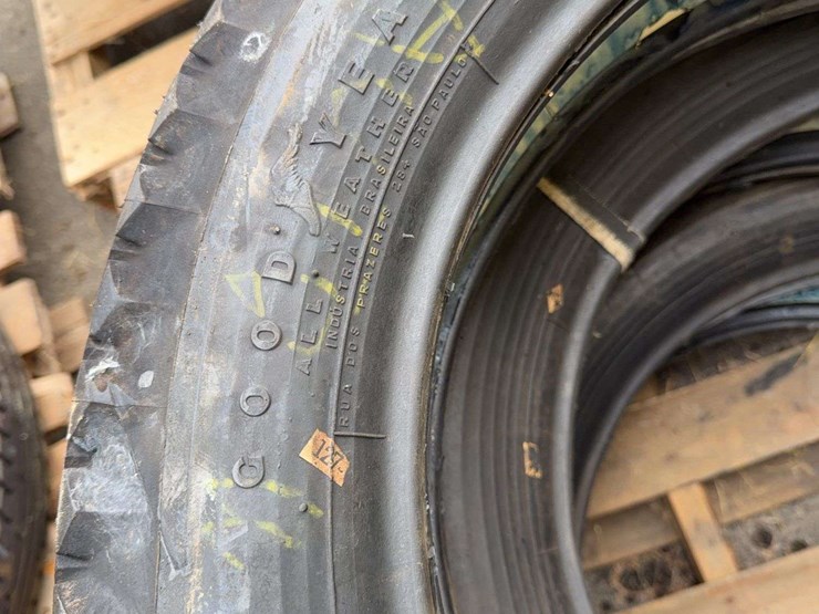 (6)-new-old-stock-goodyear-tires-image-5