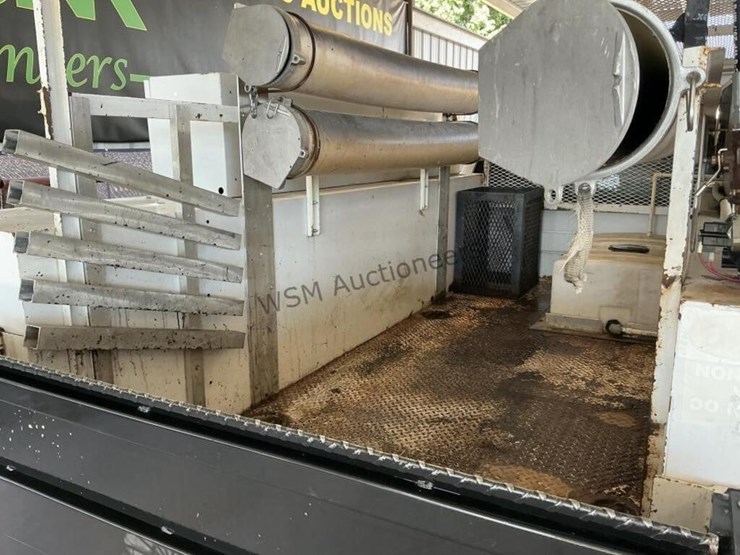 2014-ford-f550-image-11