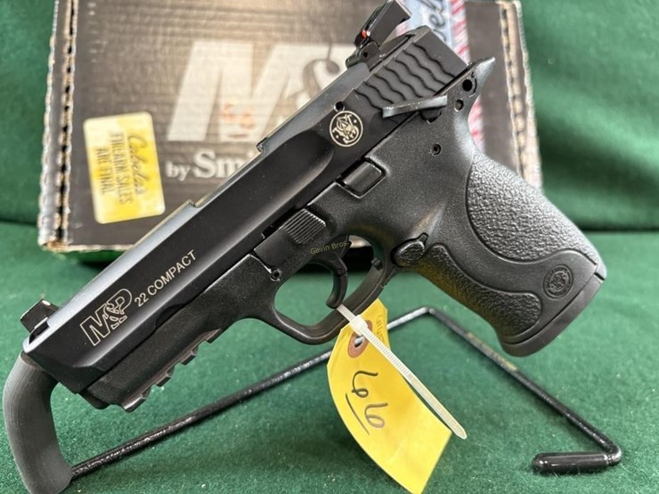 smith-&-wesson-m&p-22-compact-22lr-pistol-image-6
