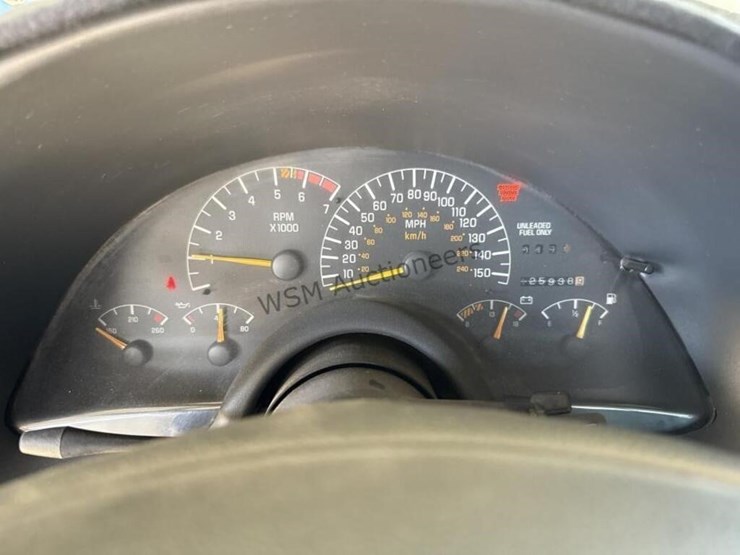 1996-pontiac-firebird-coupe-image-21