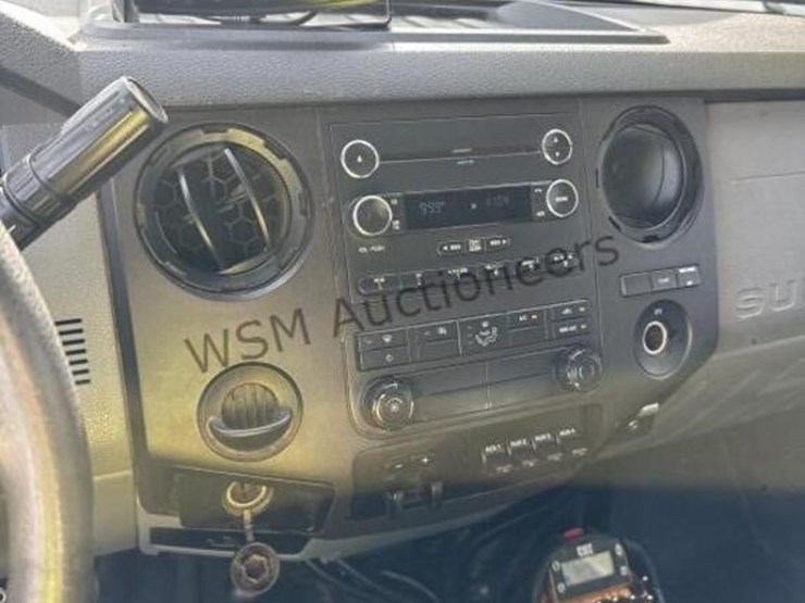 2016-ford-f550-image-31