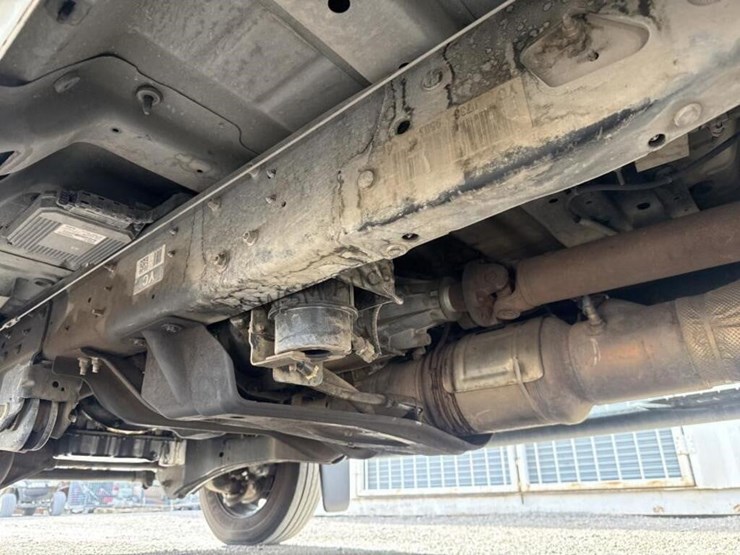 2016-ford-f550-image-39