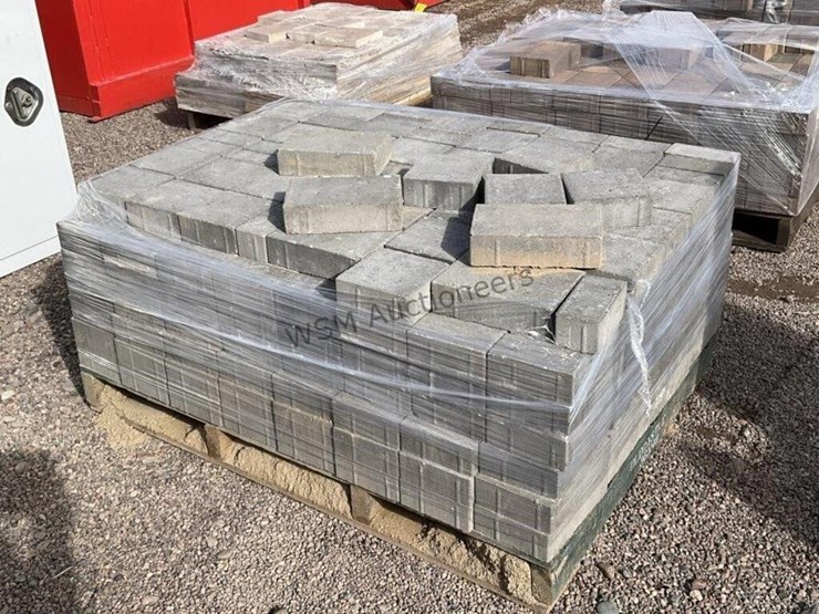 pallet-of-stone-pavers-image-3