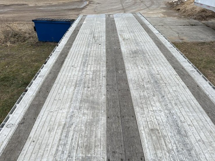 #153-•-1991-ravens-flat-bed-trailer-image-15