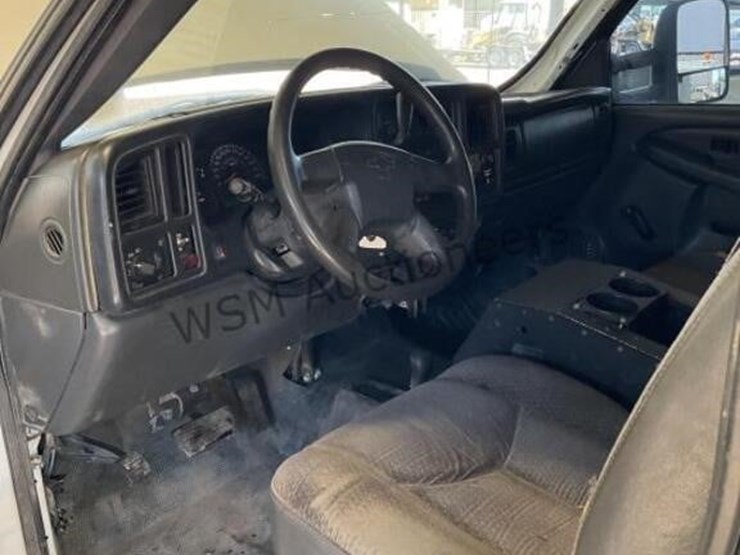 2006-chevrolet-silverado-3500-image-23