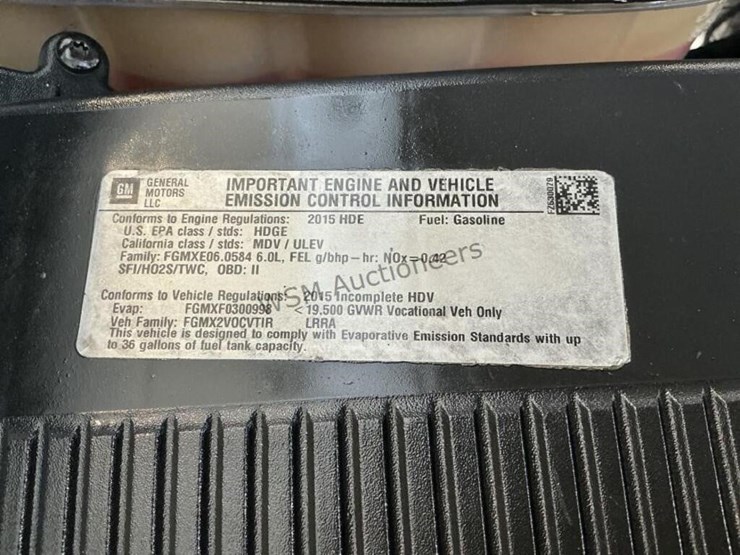 2015-chevrolet-silverado-2500hd-image-13