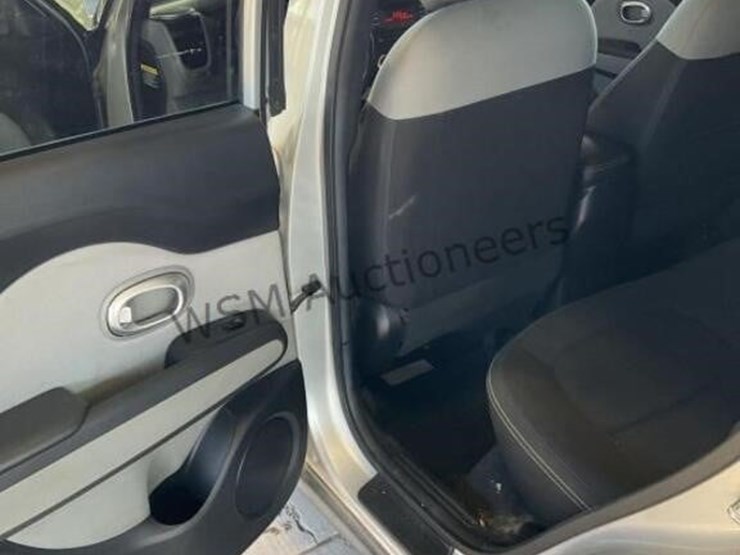 2015-kia-soul-sdn-image-25