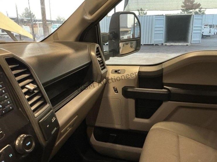 2022-ford-f250-image-23