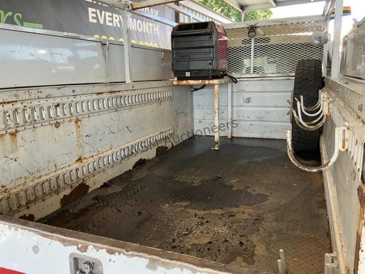 2016-ford-f550-image-9