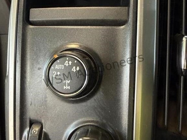 2015-chevrolet-silverado-1500-image-18