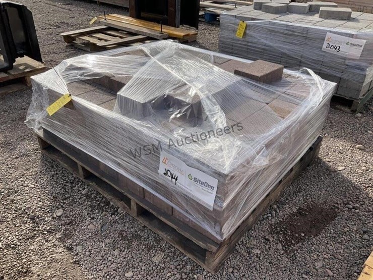 pallet-of-stone-pavers-image-1
