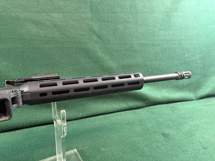 smith-&-wesson-m&p-15-22-22lr-rifle-image-9