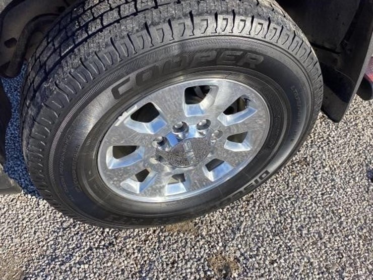 2013-gmc-2500-image-6