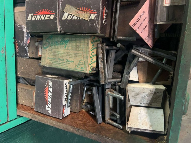 (2)-cabinets-with-contents-image-19