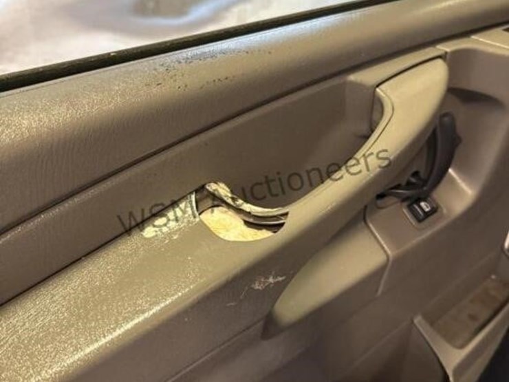 chevrolet-express-2500-image-27