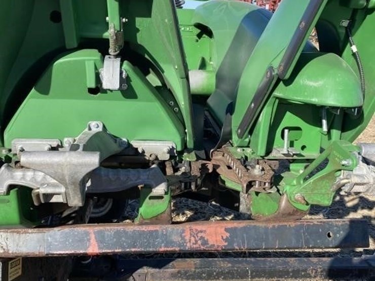 john-deere-708c-image-6