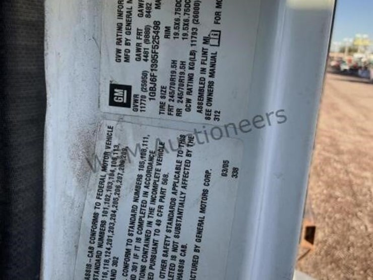 2005-chevrolet-t6500-image-18