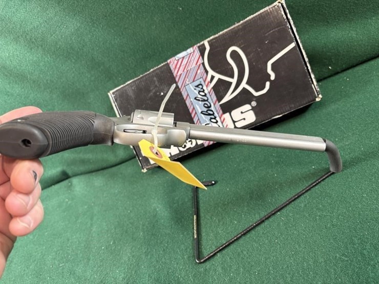 taurus-tracker-22lr-revolver-image-6