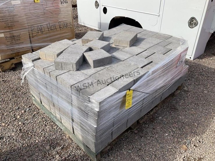 pallet-of-stone-pavers-image-4