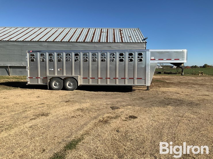 wilson-livestock-trailer-image-4