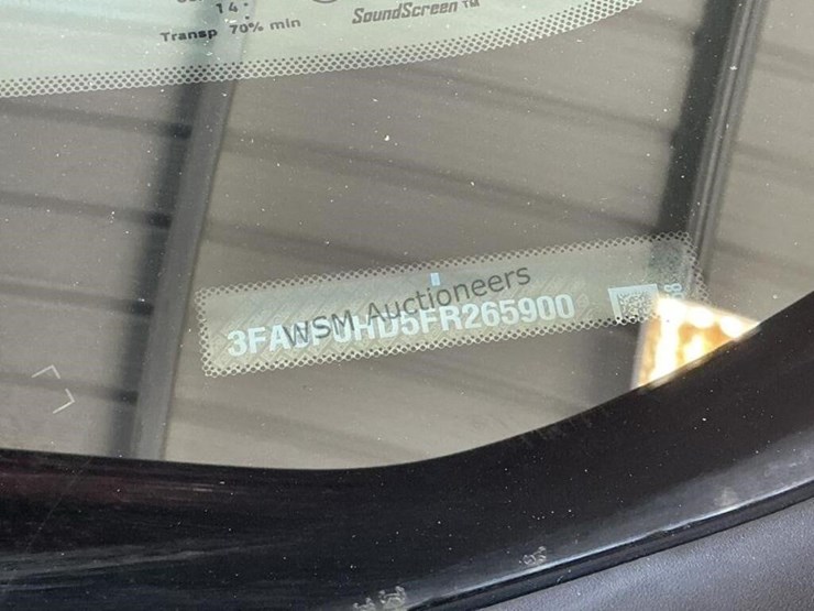 2015-ford-fusion-se-sdn-image-13