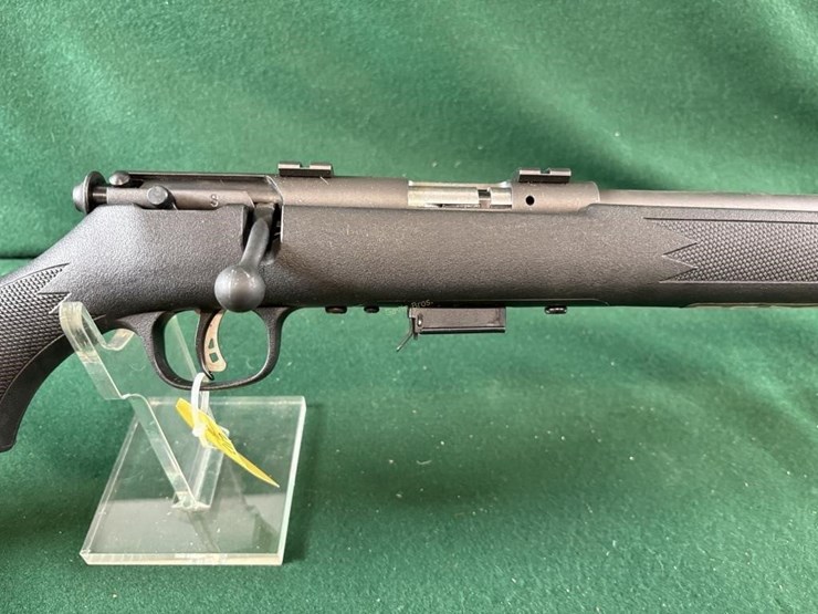 new-savage-93r17-17hmr-rifle-image-3