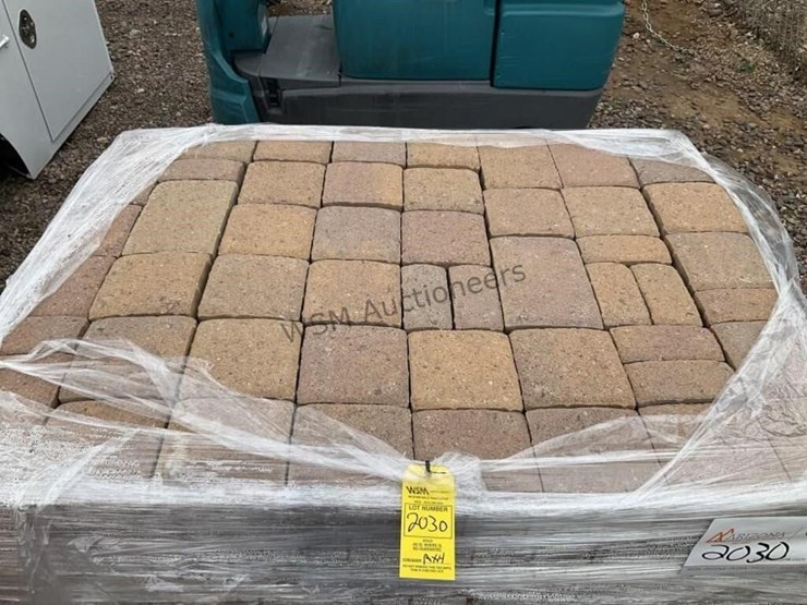 pallet-of-stone-pavers-image-5