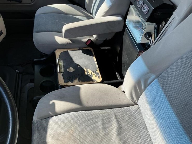 2003-sterling-l9500-image-35