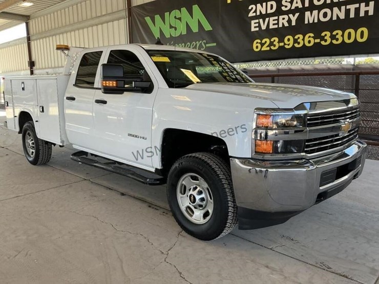 2015-chevrolet-silverado-2500hd-image-2