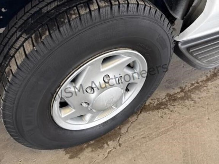 2009-ford-e350-image-9