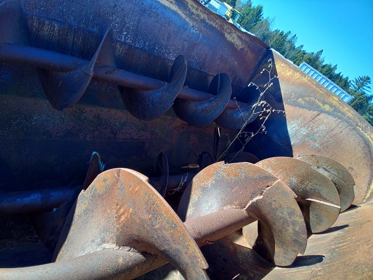 #4624-•-knight-big-auggie-feed-wagon-image-4