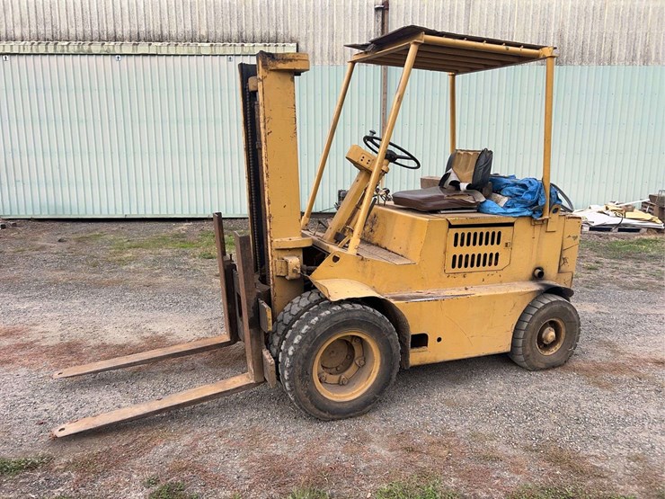 baker-forklift-image-1