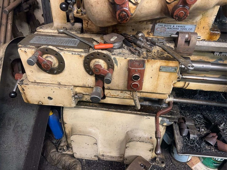 large-lathe-and-lathe-supplies-image-9