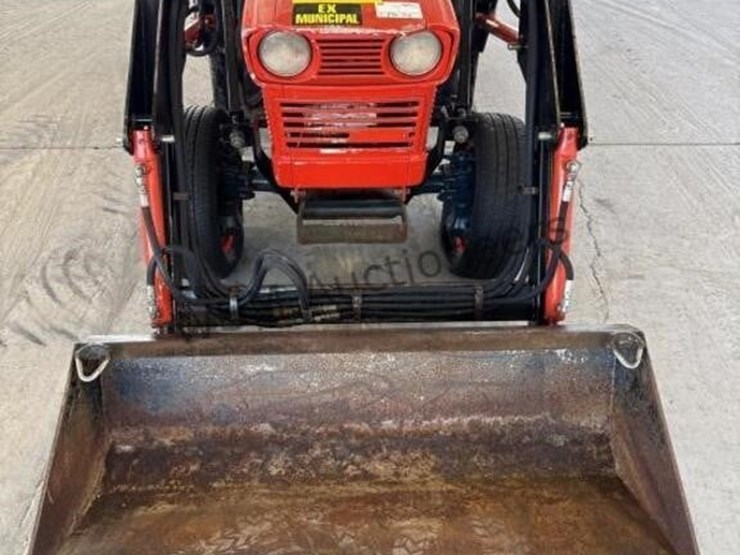 kubota-l2201-image-3