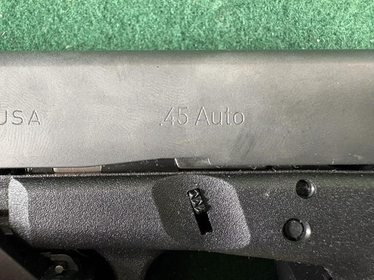 glock-21-gen4-45-auto-pistol-image-5