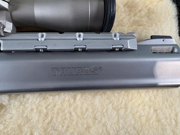 taurus-raging-bull-454-casull-revolver-image-8