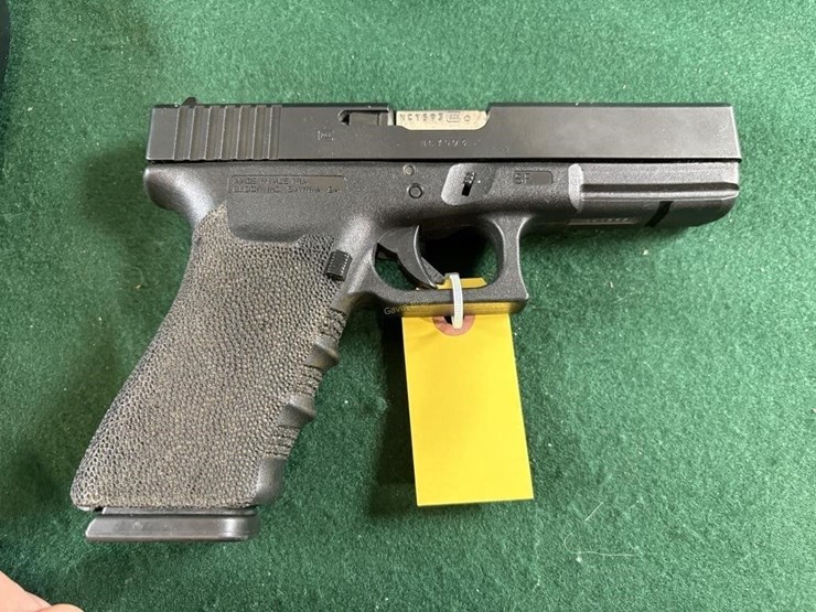 glock-21-45-auto-pistol-image-3