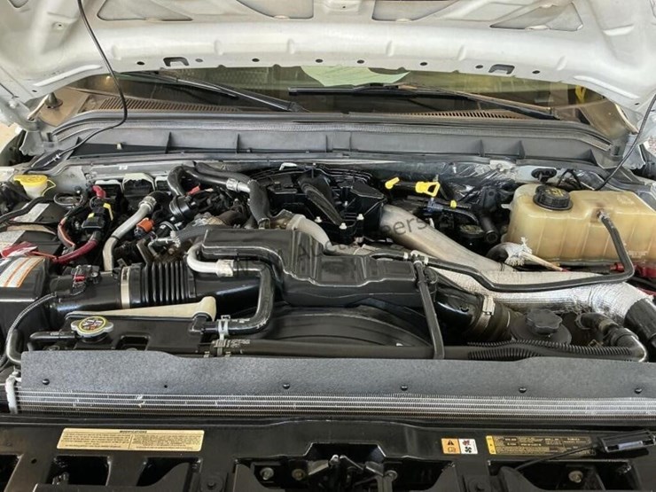 2014-ford-f550-image-15