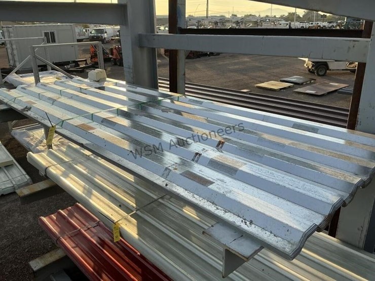 (20)-3.7ft-x-9.8ft-metal-plate-container-side-image-1